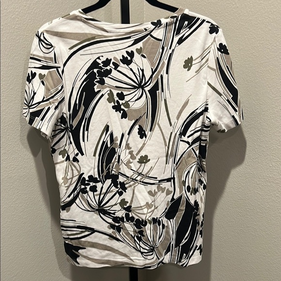 Chico's Black and White Graphic Short Sleeve Tee - Picture 3 of 3